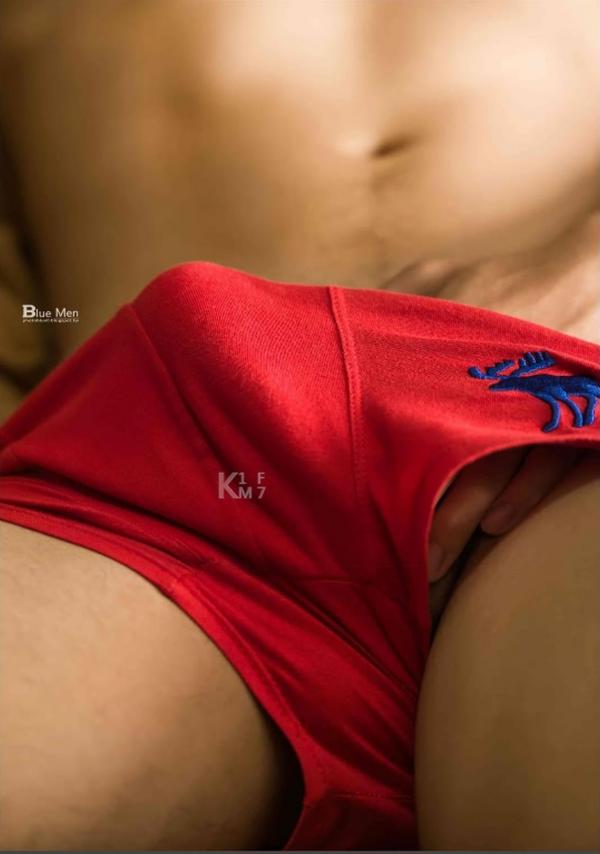 Whoseman-8-花漾文青男孩-許禾